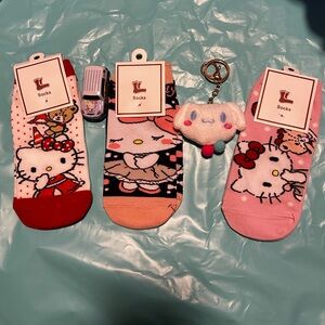 Hello Kitty Kids Socks Trio - Free Keychain & Car!